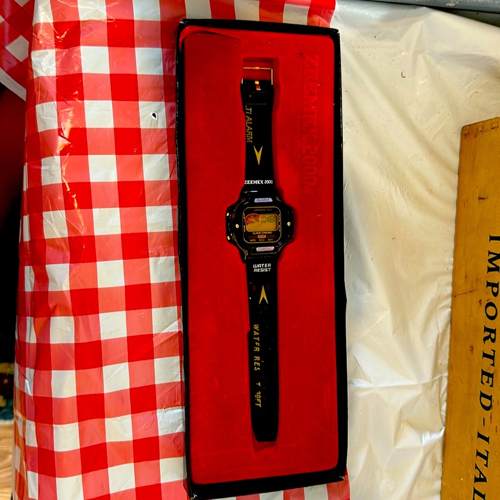 Zeemex 2000. In good condition from being in storage water resistant
